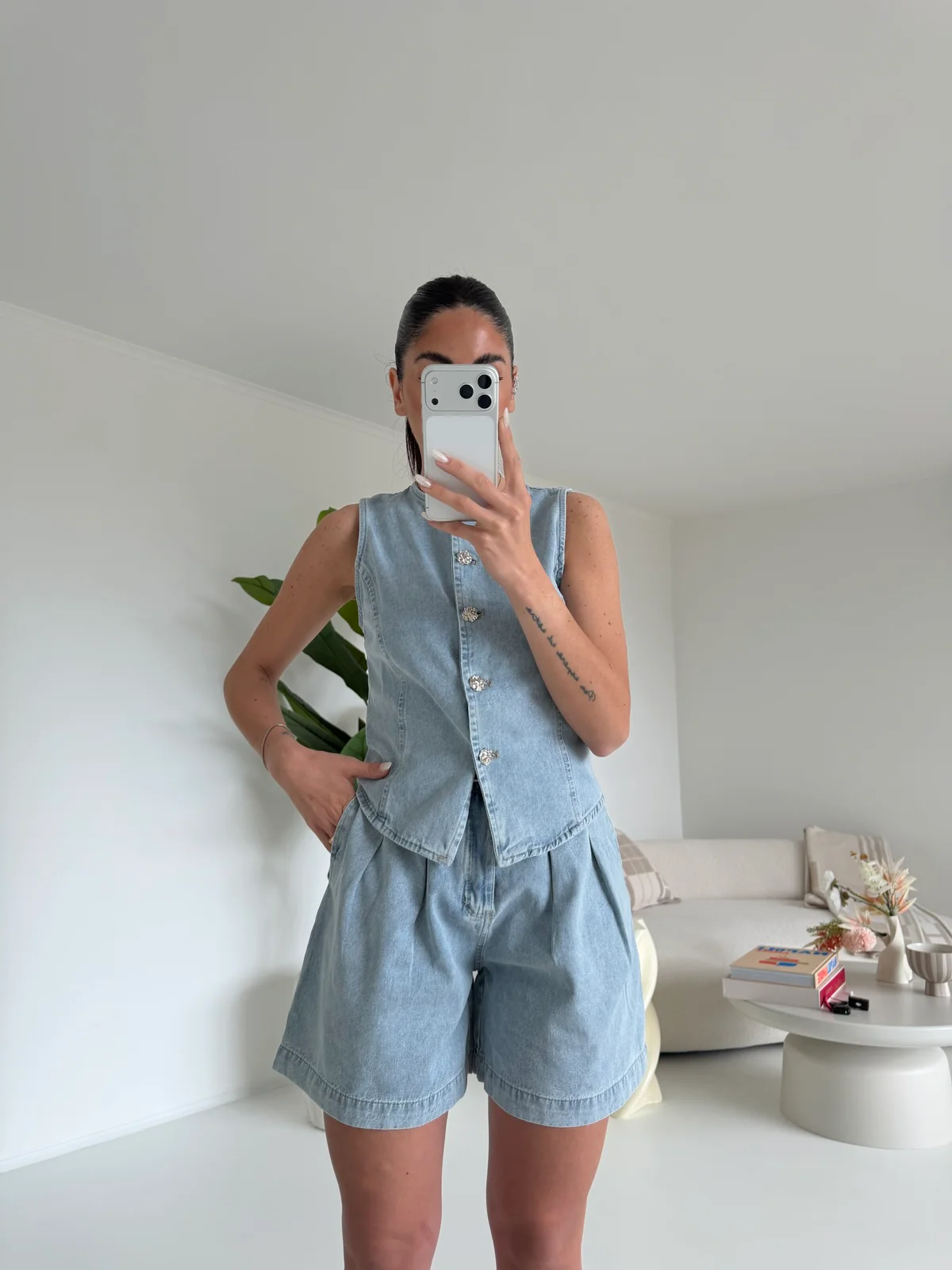 SHORTS